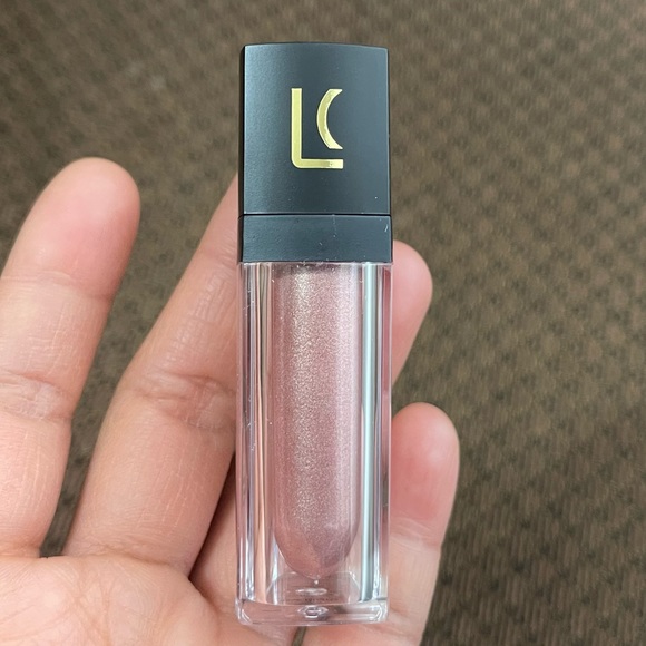 NIB Lucky Chick Rose Quartz Liquid Eyeshadow Makeup - Picture 2 of 10